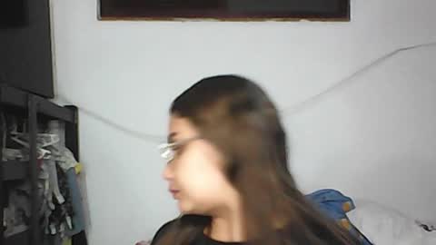 Snapshot of brunette_dan chatting on December 21, 1:26 am norma online show from December 21, 1:26 am