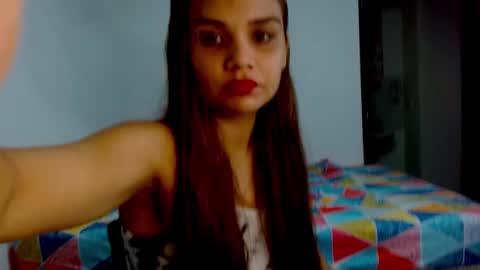 Snapshot of brunette_dan chatting on March 8, 2:32 am norma online show from March 8, 2:32 am