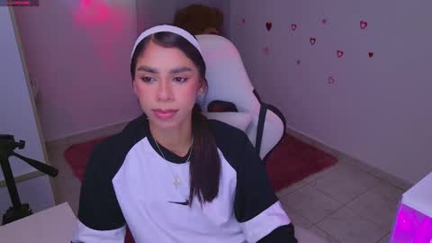 SARAH  online show from February 24, 4:00 am