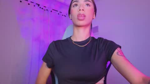 SARAH  online show from February 10, 3:09 am