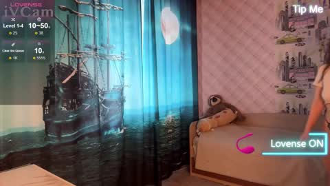 SwetDreams online show from February 24, 2:33 am