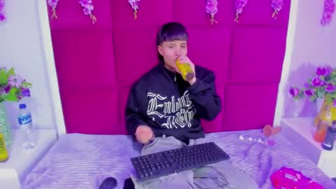 Snapshot of bruno_cruz chatting on September 24, 3:16 am Bruno Cruz online show from September 24, 3:16 am