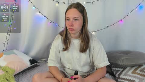 Snapshot of bubblebbb chatting on December 14, 5:18 am Sabrina online show from December 14, 5:18 am