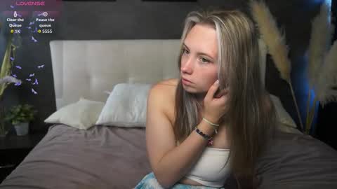 Snapshot of bubblebbb chatting on September 15, 4:10 am Sabrina online show from September 15, 4:10 am