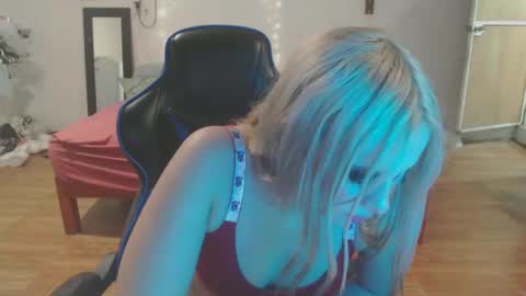 Isabella but call me isa  online show from October 31, 5:53 am