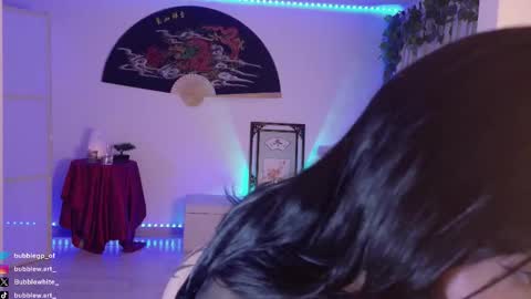 Snapshot of bubblewhite_ chatting on October 15, 10:34 pm BubbleJereth online show from October 15, 10:34 pm