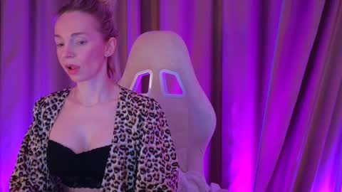 bubbling_crush online show from February 23, 10:05 pm