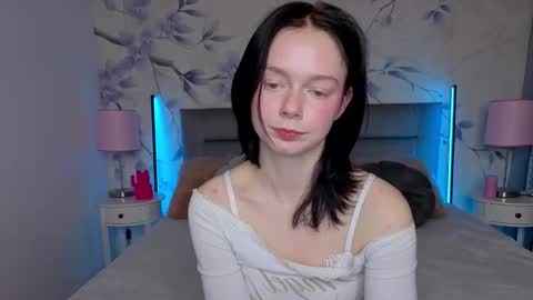 Leona online show from February 28, 10:42 pm