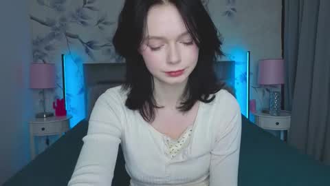 Leona online show from February 3, 10:23 pm