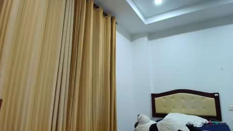 buddiup2 online show from April 12, 5:38 pm