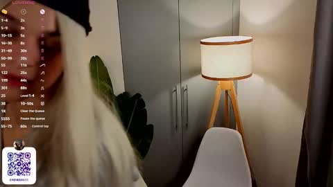 buffycabler online show from November 27, 10:23 pm