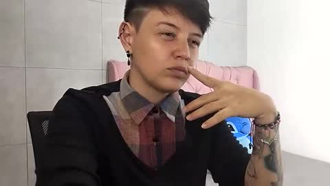 bug2025 online show from September 20, 4:22 am