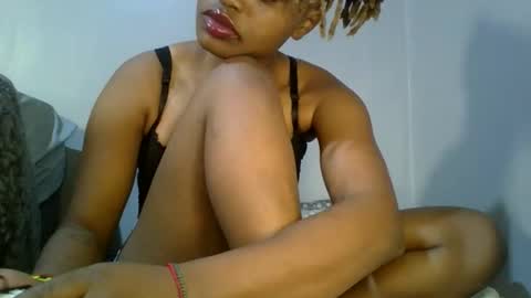 Snapshot of buga_baby chatting on October 16, 2:14 am buga_baby online show from October 16, 2:14 am