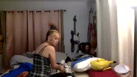 bunnibaby333 online show from November 2, 3:21 am