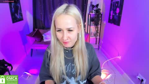 Snapshot of bunny__of_love chatting on December 3, 12:16 pm Sasha online show from December 3, 12:16 pm