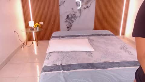 Rossi Hill online show from March 17, 12:20 pm