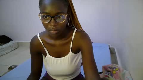 bunny_bliss1 online show from May 18, 11:00 pm