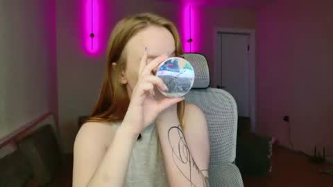 Mary online show from July 13, 2:18 pm