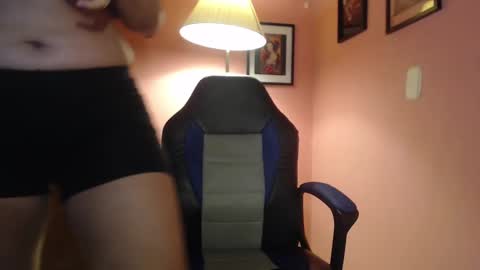 bunnyEmilyR0s33 online show from January 30, 10:08 am