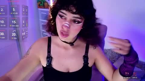   online show from May 21, 11:35 pm
