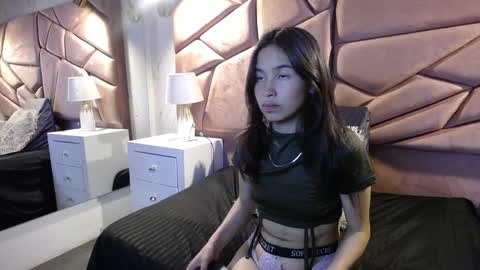 Snapshot of bunnywhite21 chatting on October 15, 8:33 pm bunny online show from October 15, 8:33 pm