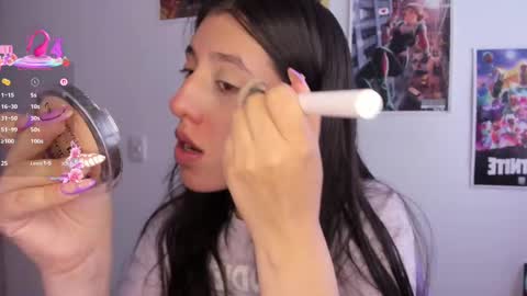 Snapshot of bunnyy09 chatting on February 17, 5:44 pm Jess online show from February 17, 5:44 pm