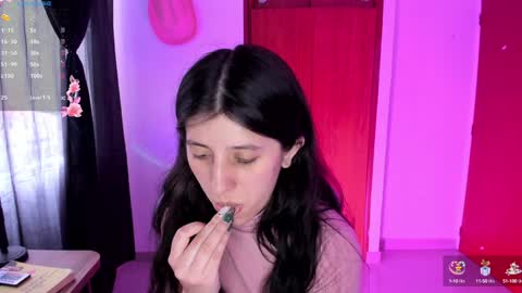 Snapshot of bunnyy09 chatting on January 6, 6:52 pm Jess online show from January 6, 6:52 pm