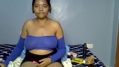 busty kenzi online show from July 25, 10:06 pm