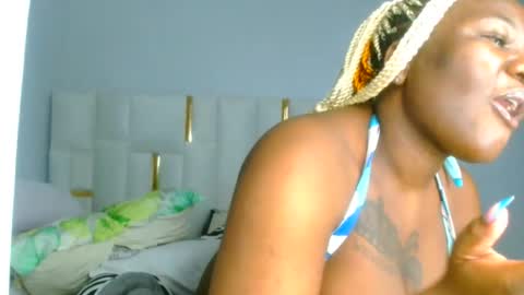 Snapshot of busty_mellons69 chatting on September 10, 2:06 pm busty_mellons69 online show from September 10, 2:06 pm