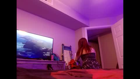 busybee83 online show from December 18, 9:03 am