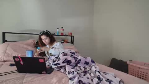 bxdieelatina online show from April 5, 9:58 pm