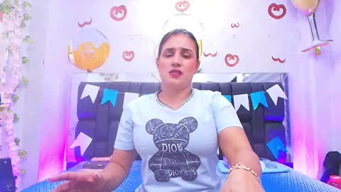 Snapshot of c_fox_ chatting on September 23, 3:04 am Carolina online show from September 23, 3:04 am