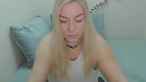 cadence_lux online show from February 24, 9:19 am