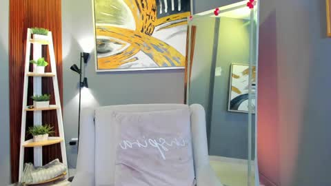 I am Katherine  online show from April 8, 11:23 am