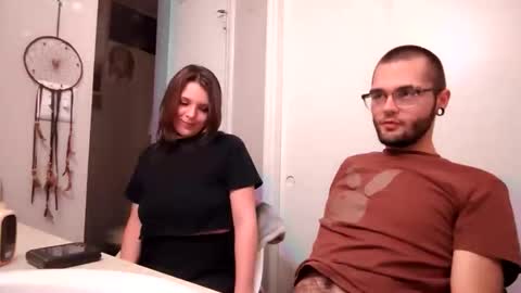 caitberrycough online show from January 14, 5:45 am