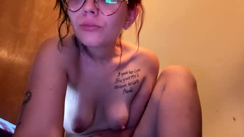 cakedupcalico online show from November 5, 5:23 am