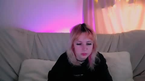 californiadreamer_ online show from July 21, 2:56 am