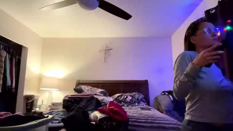 Snapshot of calishop1 chatting on February 12, 3:40 am calishop1 online show from February 12, 3:40 am