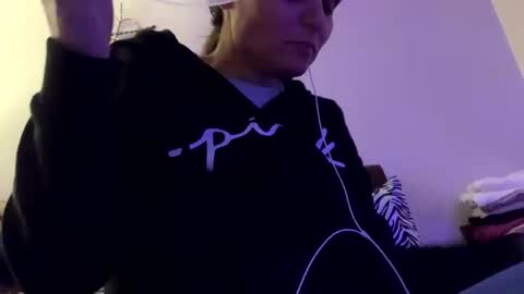 Snapshot of calishop1 chatting on October 7, 2:38 am calishop1 online show from October 7, 2:38 am