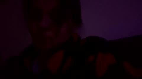 Snapshot of calishop1 chatting on December 31, 4:35 pm calishop1 online show from December 31, 4:35 pm