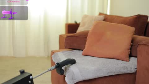 Lorrie online show from November 25, 1:24 pm