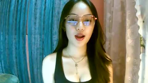 Snapshot of calla_freya chatting on October 16, 11:24 am Freya online show from October 16, 11:24 am