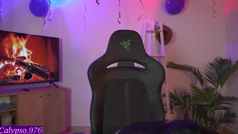 Calypso and Kayla online show from January 12, 5:33 pm