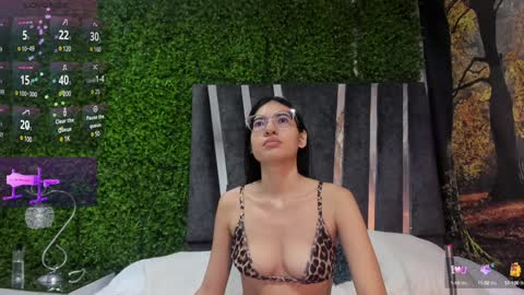 Snapshot of cameron_cutee chatting on February 5, 2:48 pm Cameron Cutee online show from February 5, 2:48 pm