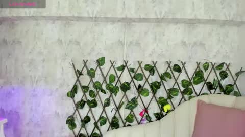 Snapshot of cameron_cutee chatting on January 19, 7:26 pm Cameron Cutee online show from January 19, 7:26 pm