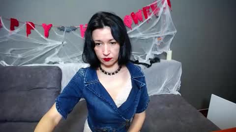 Cameronenns online show from October 25, 6:43 am