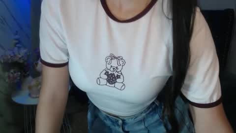 Cami  online show from December 3, 8:00 pm