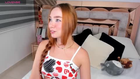 Snapshot of cami_lovers1 chatting on January 23, 12:46 am camii online show from January 23, 12:46 am