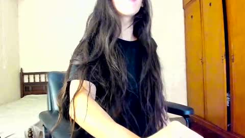 Snapshot of camila_berk chatting on February 19, 2:44 am Cami online show from February 19, 2:44 am