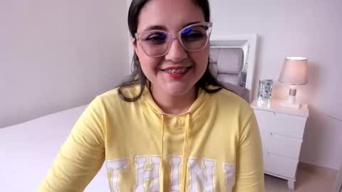 Camila buitrago online show from March 15, 4:20 pm